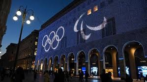 佐佐木朗希（Roki Sasaki）在 2024 年底通过入札制度挑战美职，引发全联盟抢人大战