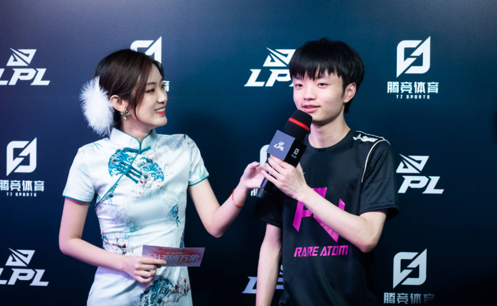 现引发了球 现引发了球